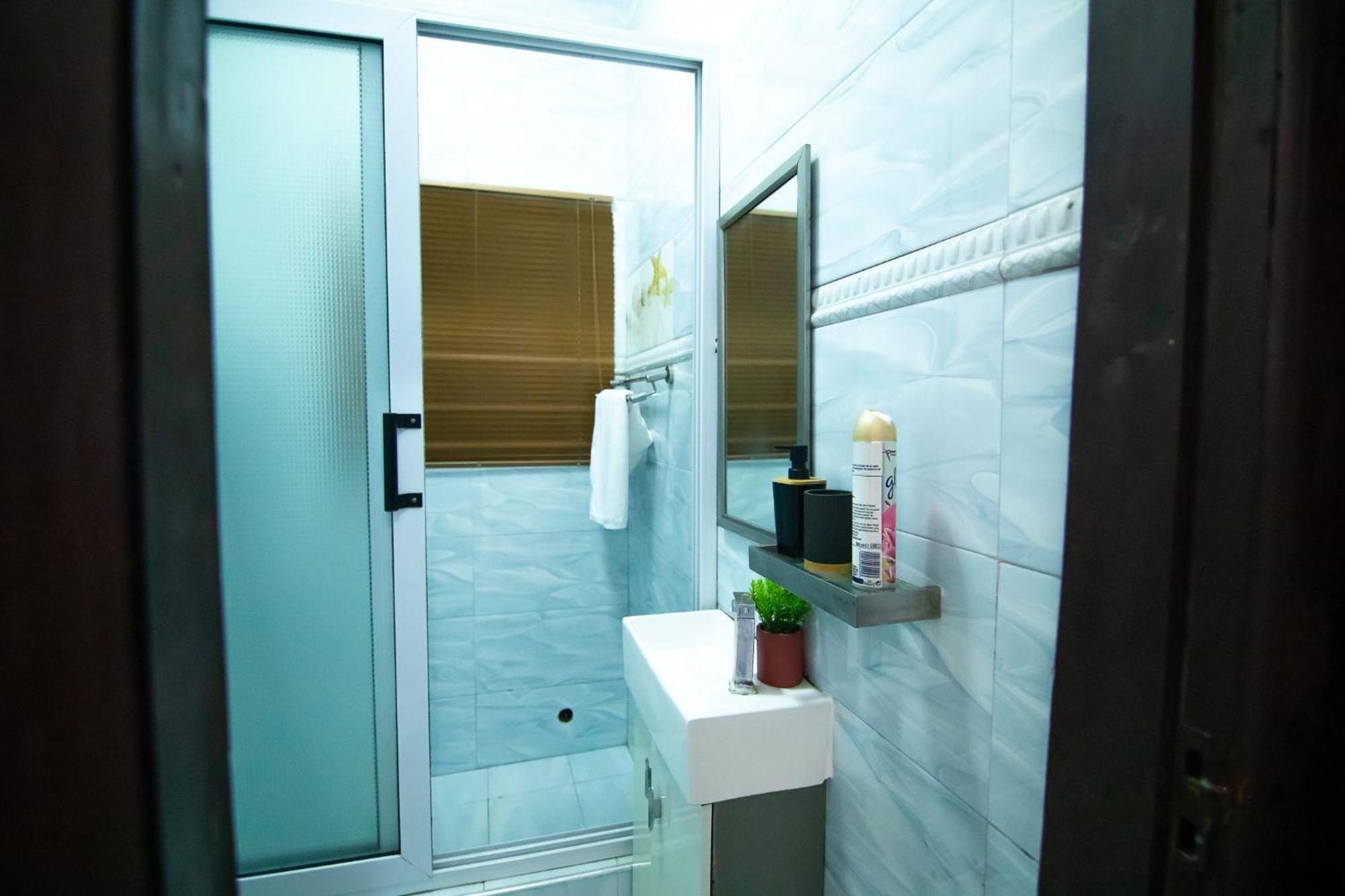 Stylish East Legon Apartment - Ac, Wi-Fi, Netflix Akkra Exterior foto